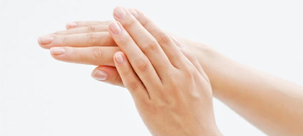 肌にも安全なサットレールスプレー